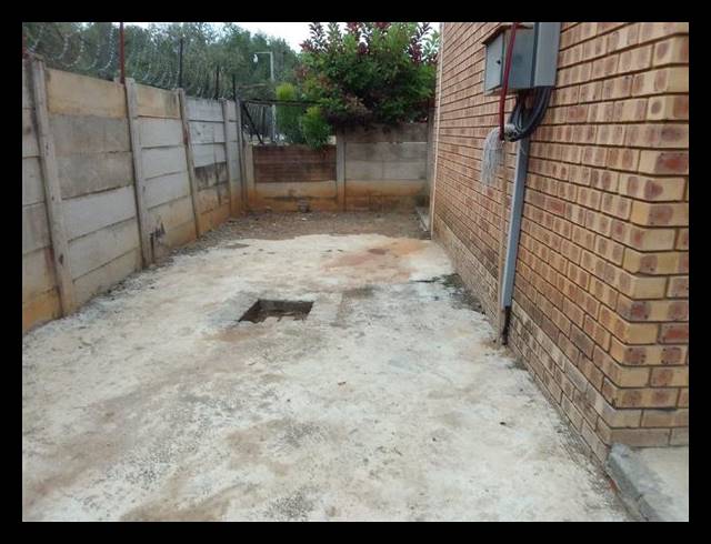 3 BEDROOM HOUSE FOR SALE IN OOS EINDE